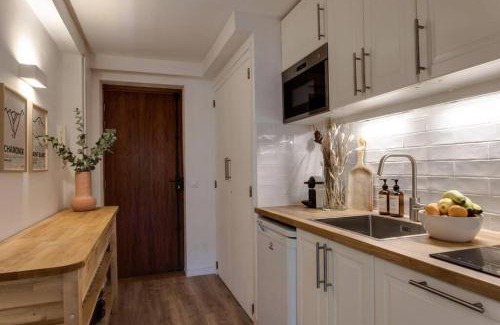 Les Houches Apartment | Studio with view, 100m to slopes and near Chamonix