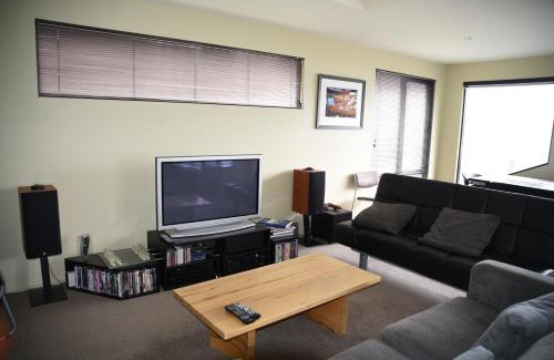 Sandy Bay Apartment | Studioat10