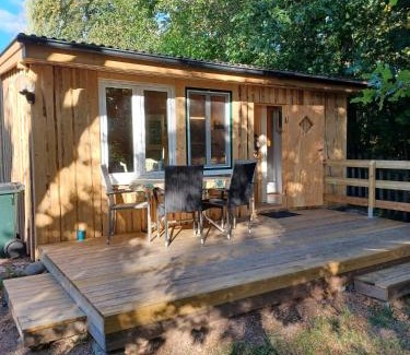 Hultsfred House | Stuga im Wald mit Seeblick, nahe Vimmerby