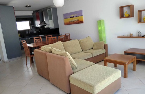 Manta Rota House | Stunning 3 Bed Townhouse, 5min walk from the beach.
