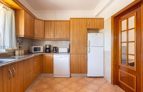 Murta House | Stunning private villa for 6 people with WIFI, private pool, A/C, TV and terrace