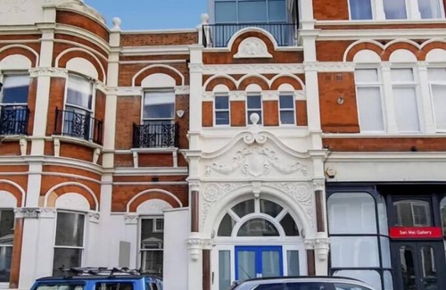 Vassall Apartment | Stunning 1-Bed Apartment in London