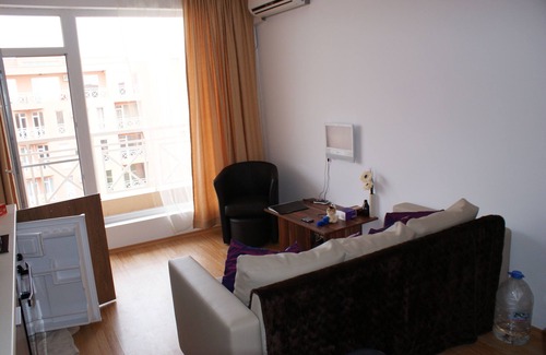 Tankovo Apartment | Stunning 1-bed Apartment in Sunny Beach