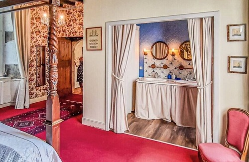 Taule House | Stunning 17th Century French Manoir
