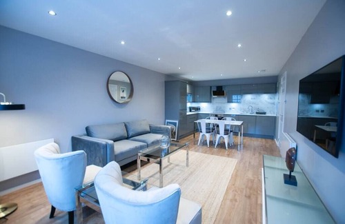 East End Apartment | ⭐️ Stunning 2 Bed Merchant City Apartment⭐️Parking⭐️