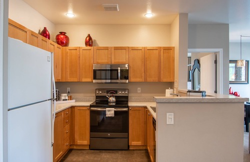 Belltown Condo | Stunning 2 Bedroom 2 Bath Home in Seattle!