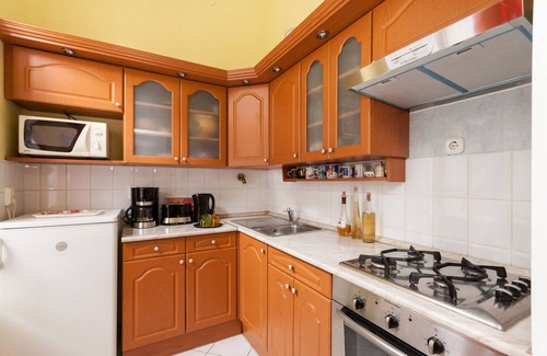 Terezvaros Apartment | Stunning 2 Double BR Apartment In The Heart Of Budapest