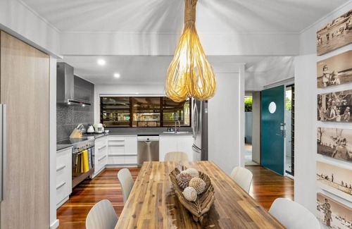 Maroochydore House | Stunning 2bed/2bth-CottonTrees 3BLK Beach/Dogs OK