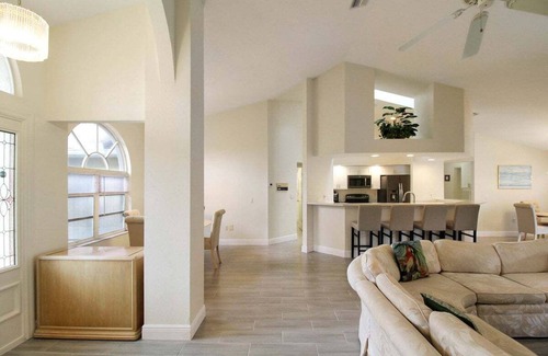 Deep Creek House | Stunning 3/2 pool home in the heart of Punta Gorda - Pelican Poolside