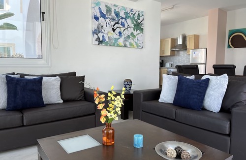 Pernera Villa | Stunning 3 Bed Villa-Private Pool, WIFI, mins to the beach & amenities