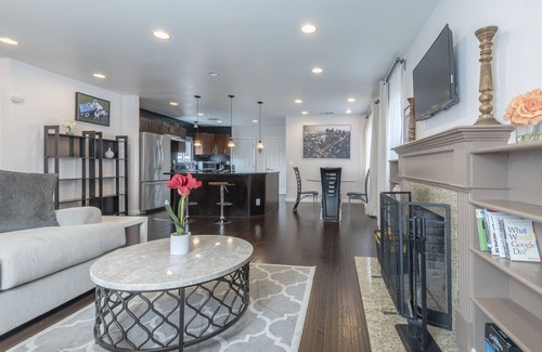 Altadena House | Stunning 3-bedroom cottage – Mountain view and close to Old Town Pasadena.