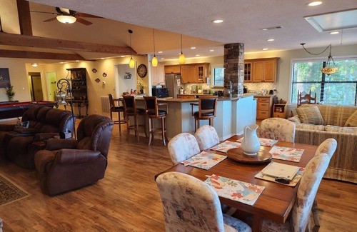 South Toledo Bend House | Stunning 3 Bedroom Lake House on South Toledo Bend