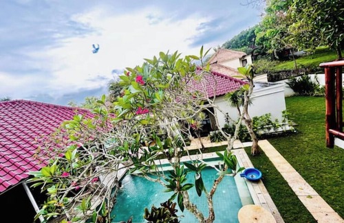 Jimbaran Bay Villa | Stunning 3-Bedroom Villa with Private Pool & Garden