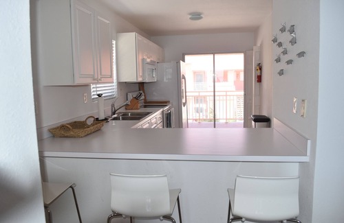 South Bimini House | Stunning 3 BR Oceanfront Townhouse in Bimini Sands w/Free Wifi