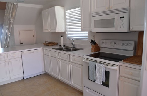 South Bimini House | Stunning 3 BR Oceanfront Townhouse in Bimini Sands w/Free Wifi