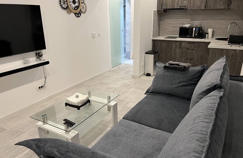 Militari Apartment | Stunning 3-Room Penthouse W10+W11