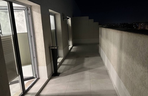 Militari Apartment | Stunning 3-Room Penthouse W10+W11