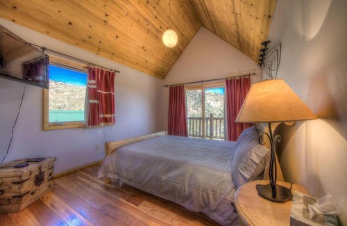 Cascade House | Stunning 360° Views - Hiker's Paradise!