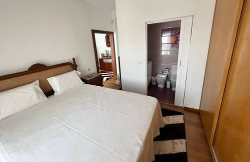 Barcelos House | Stunning 4-Bed House
