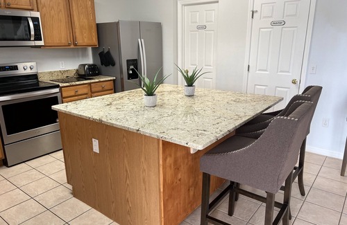 Sunrise Lakes House | Stunning 4 Bed Orlando Villa, S/W Facing Pool With Lake View Near Disney