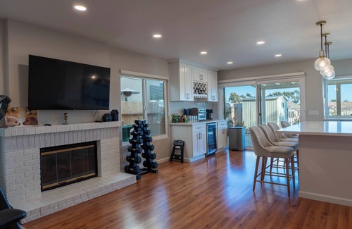 Rancho Penasquitos House | Stunning 4-Bedroom Coastal Light Retreat In Cool San Diego