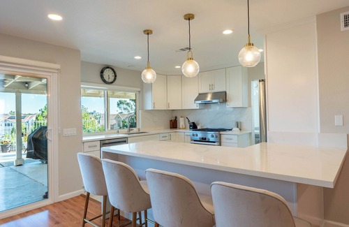 Rancho Penasquitos House | Stunning 4-Bedroom Coastal Light Retreat In Cool San Diego
