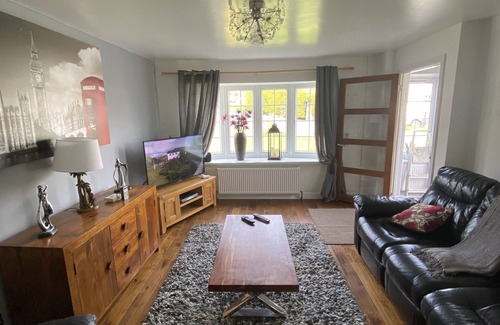 Bridgend House | Stunning 4 Bedroomed holiday home