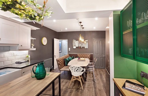 Harrogate City Centre House | Stunning 4Bed Townhouse by HIC & Trendy Kings Quarter