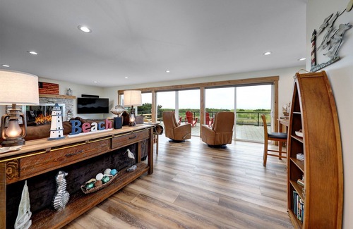 Seaside House | Stunning 4br Oceanfront on South Prom