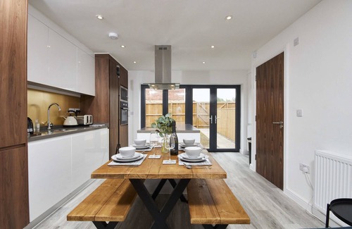 Failsworth House | Stunning 5 Bed House in Manchester by PureStay