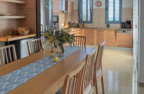 Ayia Thekla Villa | Stunning 5-bedroom Sea Front Villa with Private Pool