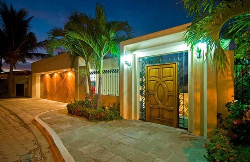 La Punta Villa | Stunning 9000 Square Foot Casa Dos Palapas- Chef included