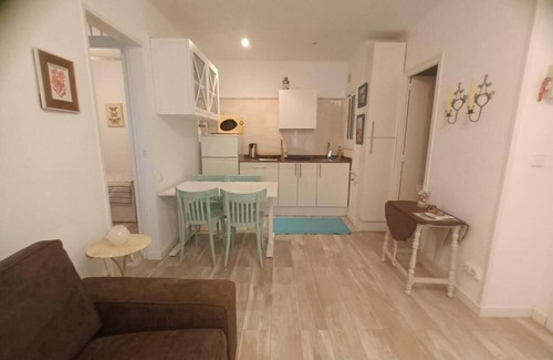Caldes d'Estrac Apartment | Stunning Apartment at Beach