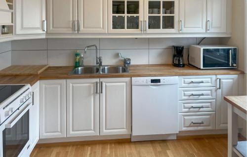 Kristiansand Apartment | Stunning Apartment In Kristiansand S