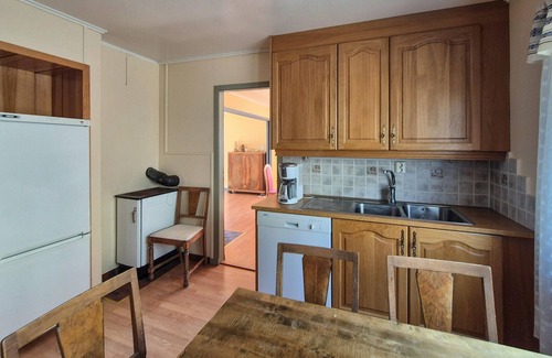 Ullensvang Apartment | Stunning apartment in Grimo with WiFi