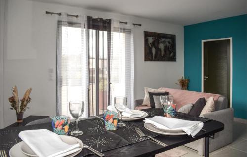Lantic Apartment | Stunning Apartment In Lantic With Wifi