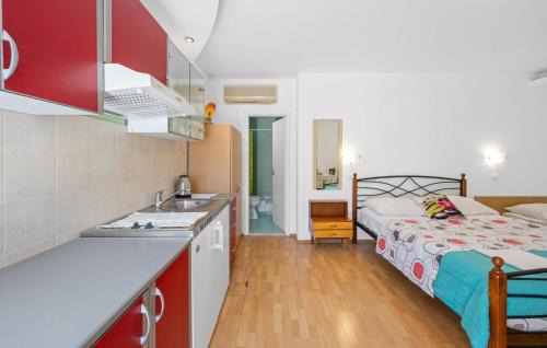 Gradina Apartment | Stunning Apartment In Lozovac With Wifi