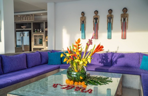 Sunset Road Villa | STUNNING ARCHITECT 12 BEDROOM VILLA, 3 HUGE 17M POOL, CATERING, SEMINYAK