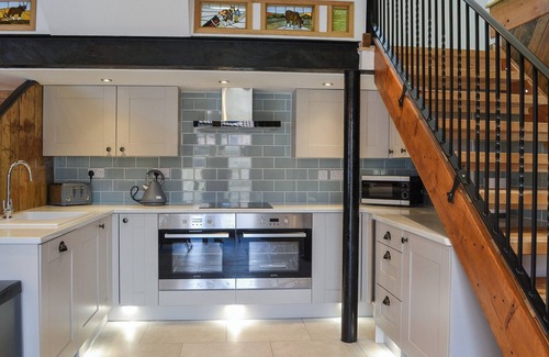 Tickton Cottage | Stunning barn conversion with hot tub.
