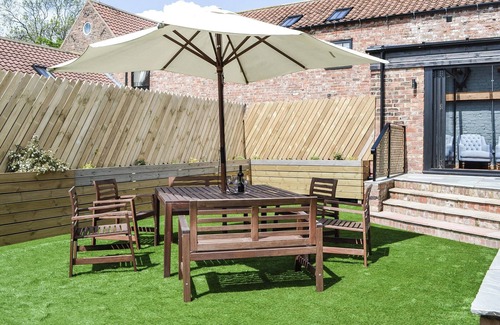 Tickton Cottage | Stunning barn conversion with hot tub.