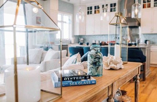 Windmill Point House | Stunning Bay Front Escape + Private Beach + P-Pong