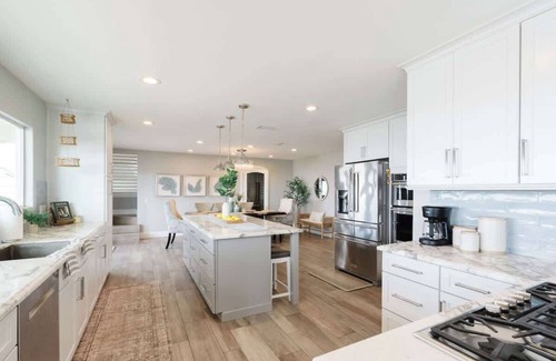 Bay Park House | Stunning Bay Views! Luxury Outdoor Living | HotTub