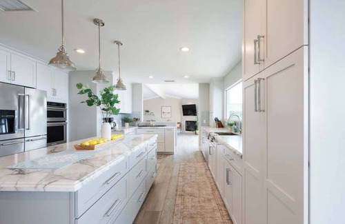 Bay Park House | Stunning Bay Views! Luxury Outdoor Living | HotTub