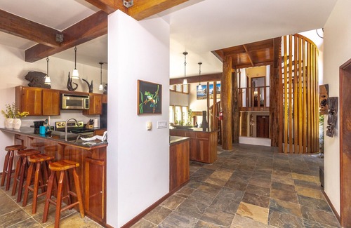 San Pedro House | Stunning Beachfront Villa. Pool. Gourmet Kitchen.