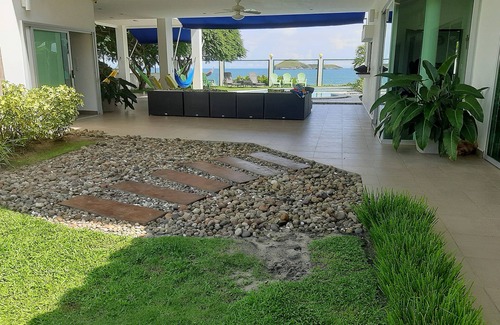 El Farallon del Chiru House | STUNNING BEACHFRONT PROPERTY. CHARMING, PRIVATE, UNIQUE.