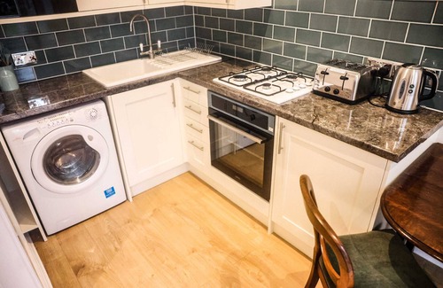 Green Street East Apartment | Stunning Brand new 2 bed central London Property