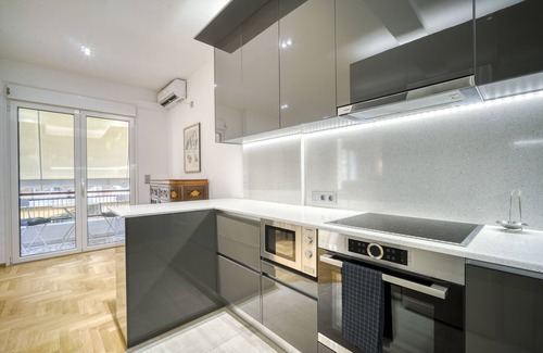 Pangrati Condo | Stunning Central 180m2 4 Bedroom 3 Bath, Sleeps 12