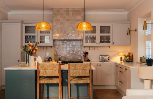 Redcliffe Apartment | Stunning Chelsea Garden Apartment
