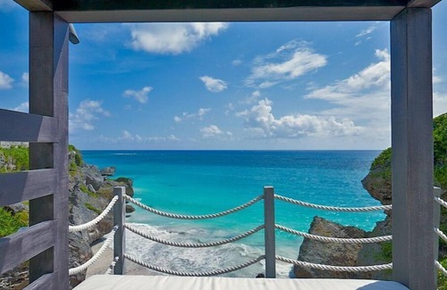 Diamond Valley Villa | Stunning Clifftop, Oceanfront Villa with Breathtaking Views