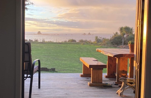 Cape Foulwind House | Stunning Clifftop Uninterrupted Ocean Views